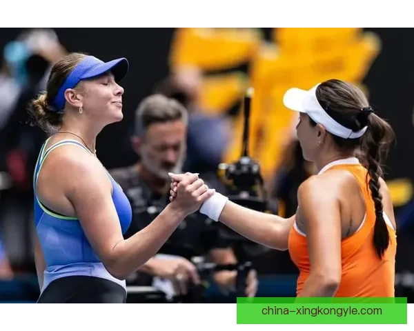 佩古拉三盘逆转晋级决赛迪拜站